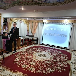 Сотрудники ДНЦ ФПД продолжают просветительскую работу по вопросам вакцинации