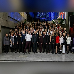 Сотрудники ДНЦ ФПД отмечены за вклад в развитие молодёжной политики города