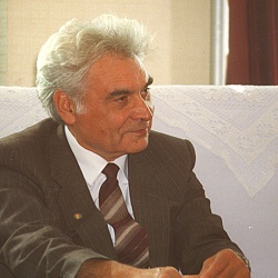 Приглашаем на Торжественное открытие мемориальной доски, посвященной Михаилу Тимофеевичу Луценко